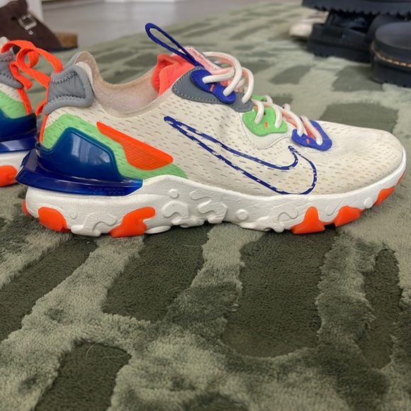 Nike React Vision // Women’s Size 9 - Picture 7 of 9